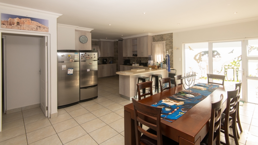 4 Bedroom Property for Sale in Dolphin Creek Golf Estate Western Cape